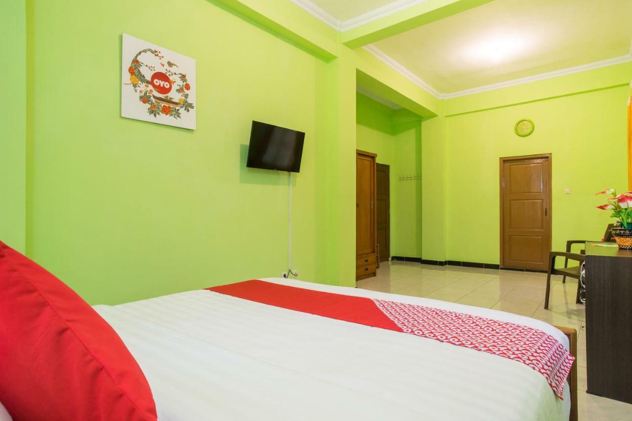 Oyo 1419 Rhona Guest House Syariah Yogyakarta Exterior foto